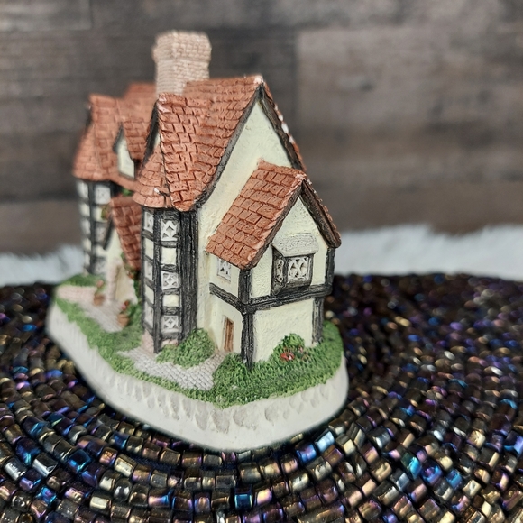 Shirehall 1985 by David Winter - Picture 6 of 8